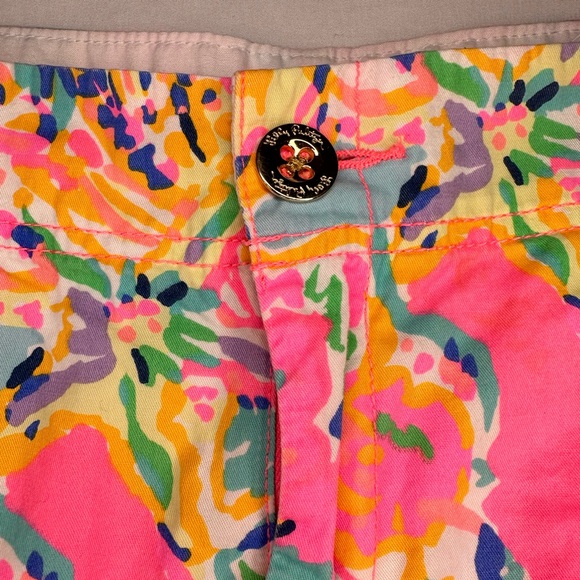 Lilly Pulitzer Coral Reef Island Seacret Print Kerrie Shorts Size 10 - Picture 2 of 7